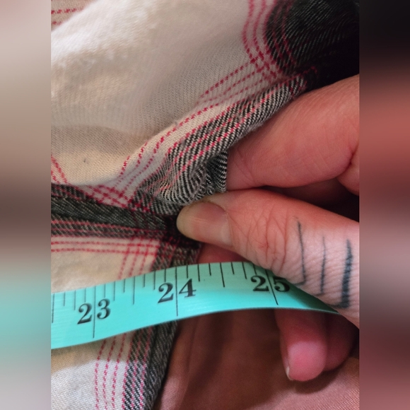 Rails | Leo White Midnight Magenta Frayed Hem Snap Button Flannel Shirt, Size L - Picture 9 of 10